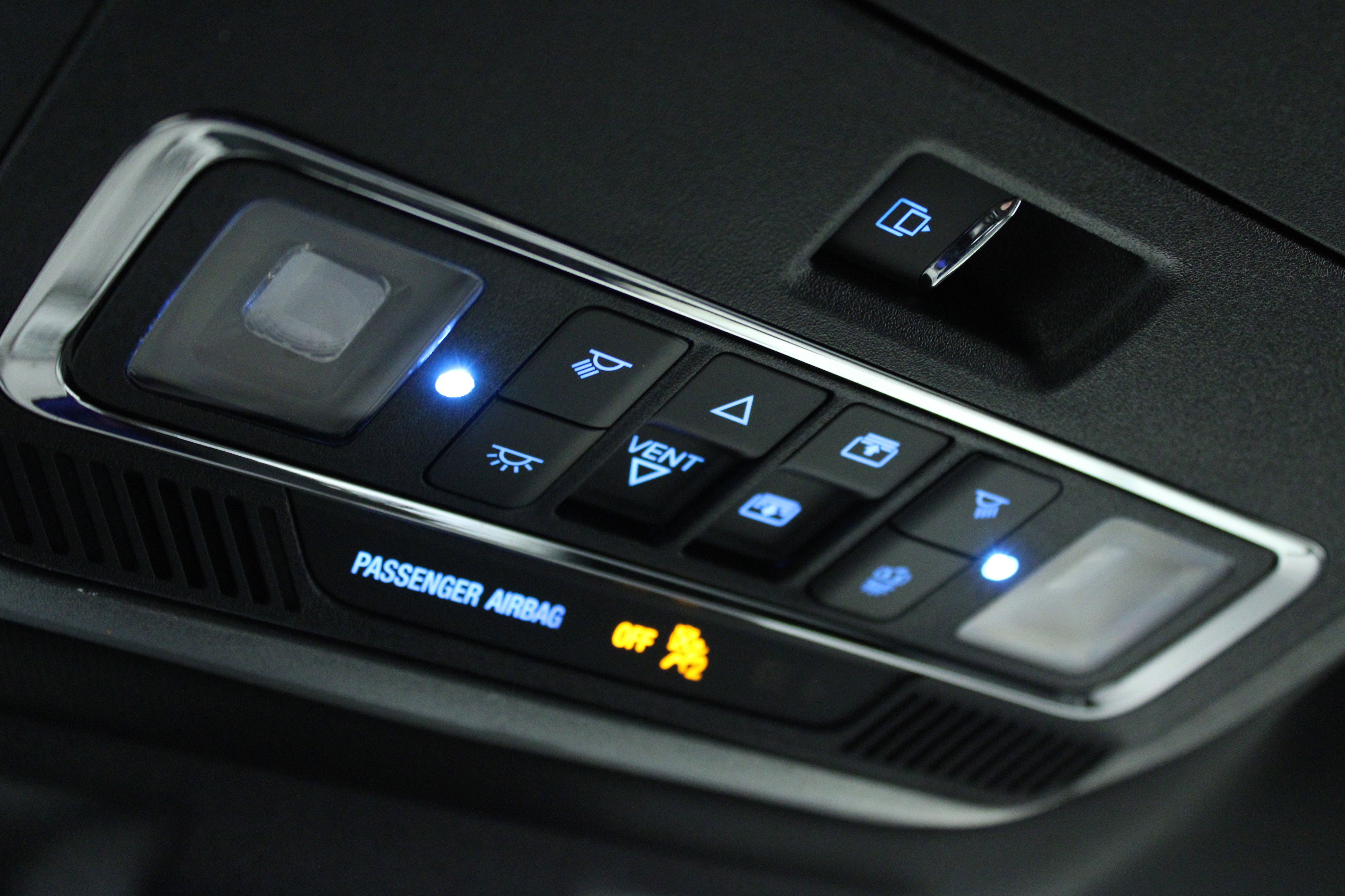 Used 2024 Ford F150 Lightning Lariat image 25