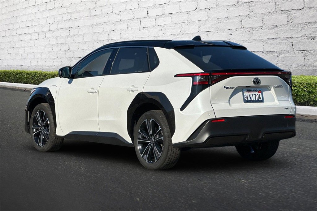 Used 2023 Toyota bZ4X Limited image 6