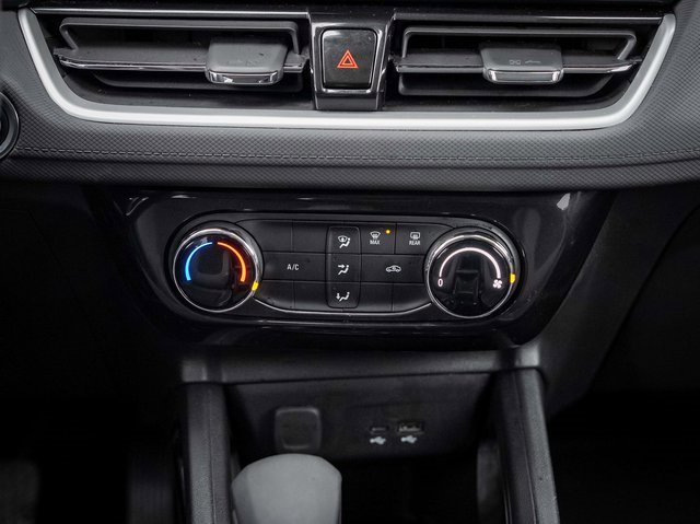 Used 2025 Chevrolet TrailBlazer LT image 24