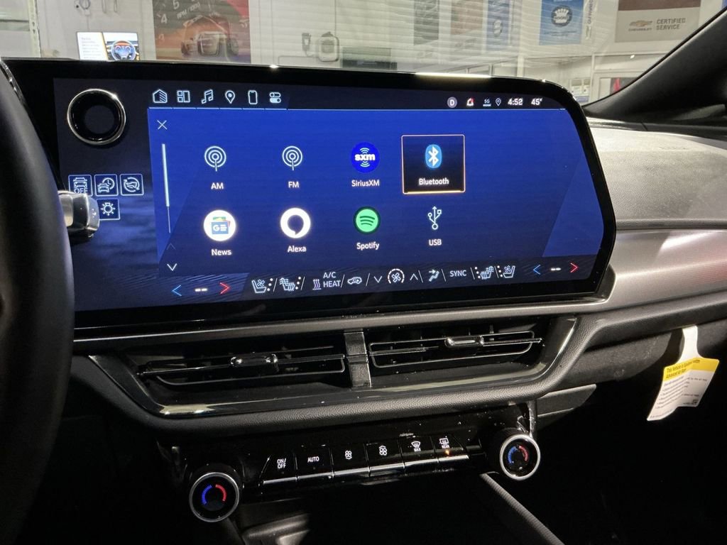 Used 2025 Chevrolet Equinox EV RS w/ Active Safety Package 3 image 26