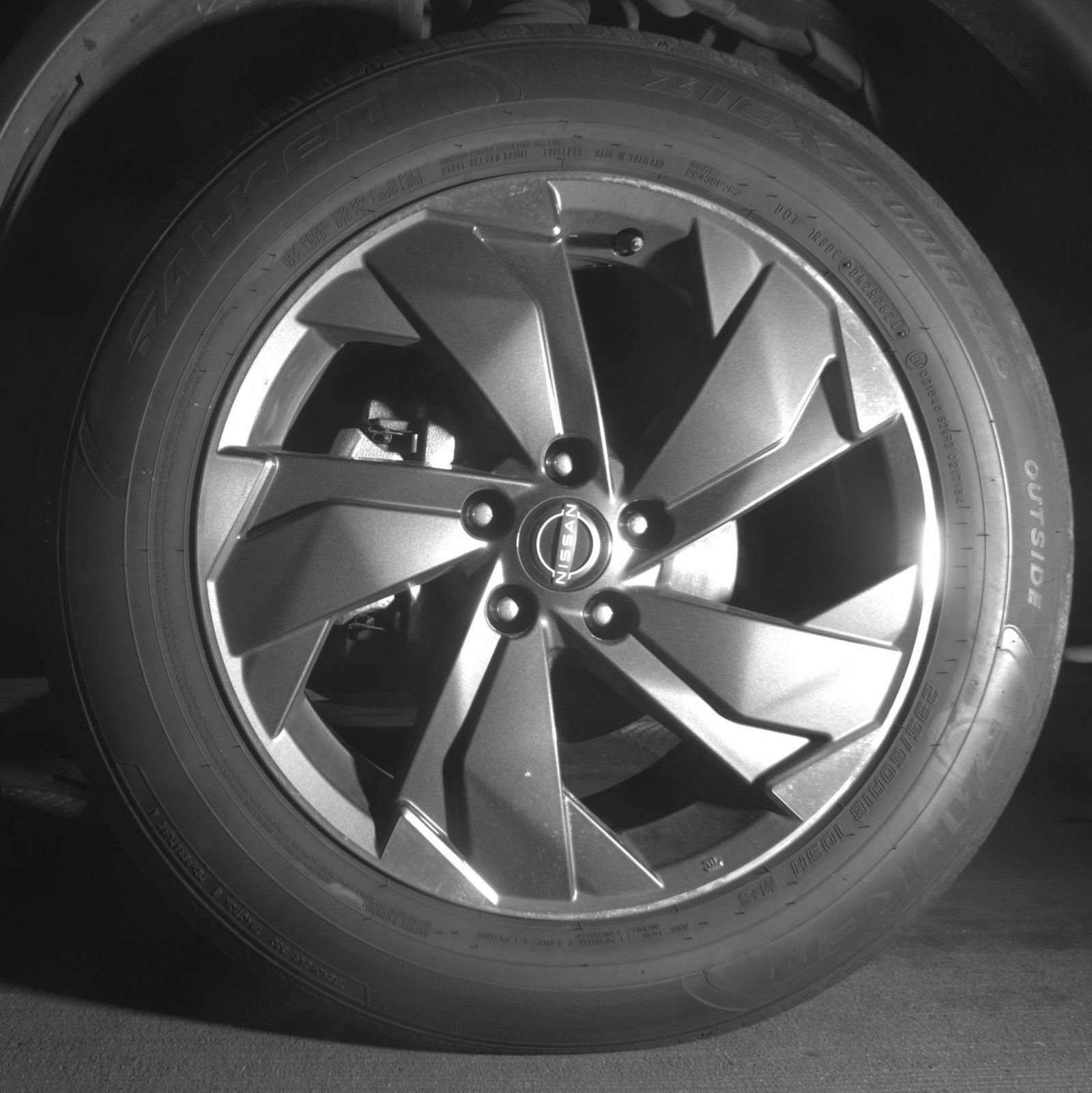 Used 2025 Nissan Rogue SV FWD image 13
