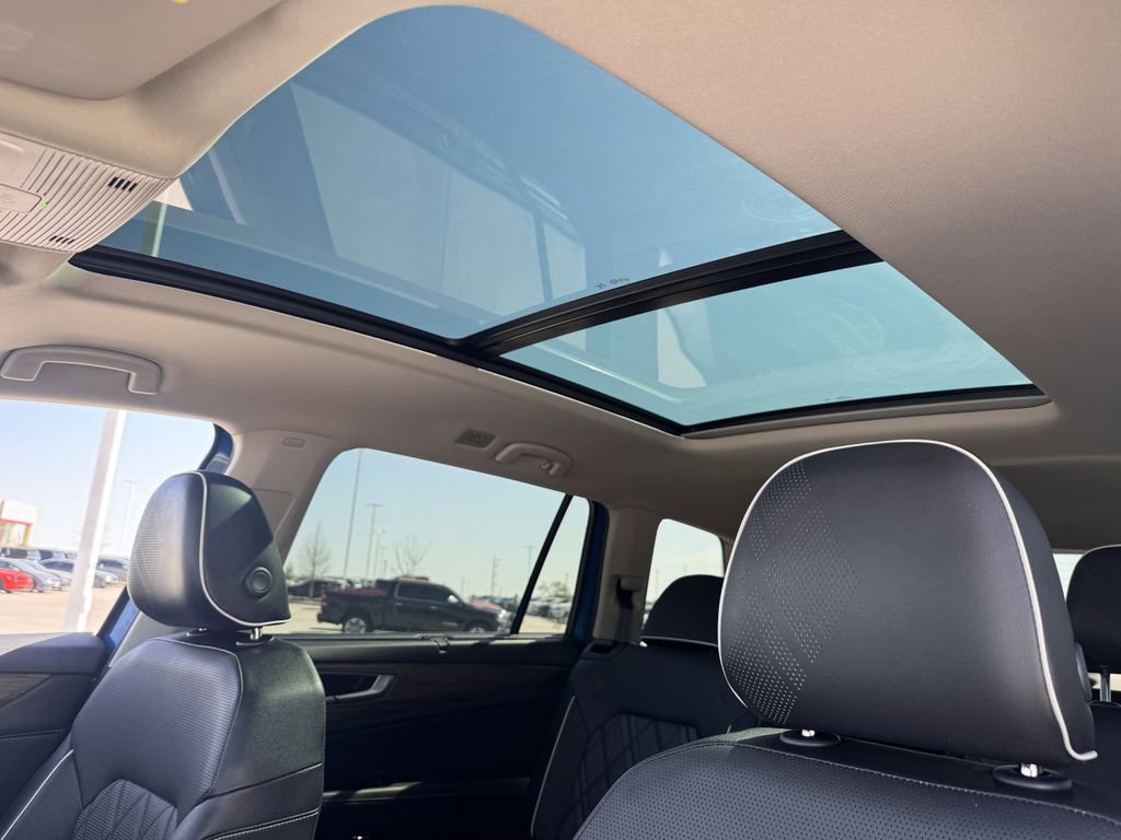 Used 2025 Volkswagen Atlas SEL Premium R-Line image 26