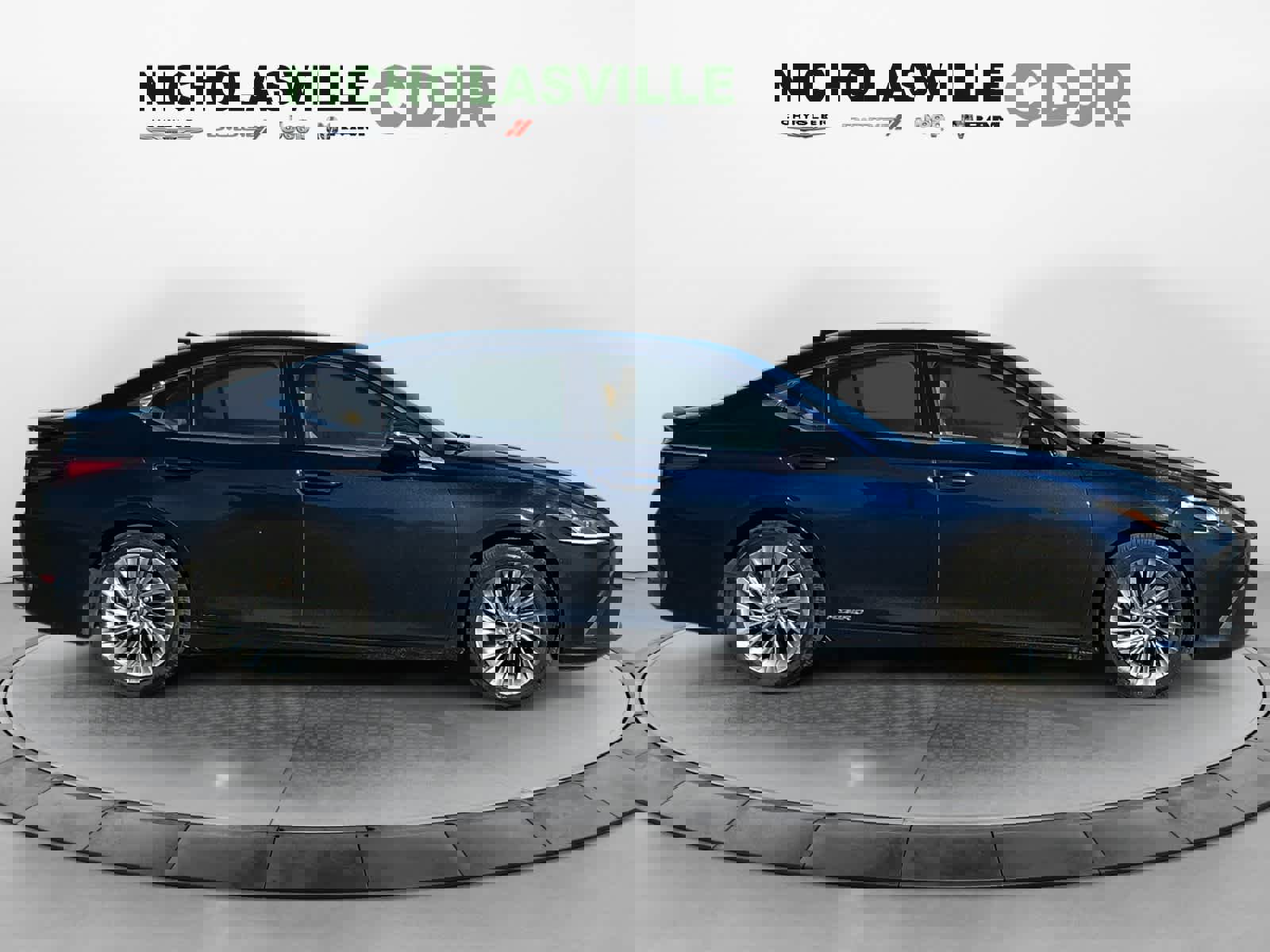 Used 2022 Lexus ES 300h w/ Luxury Package image 6