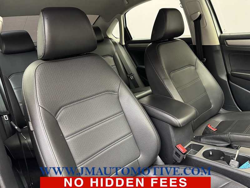 Used 2020 Volkswagen Passat 2.0T SE FWD image 18