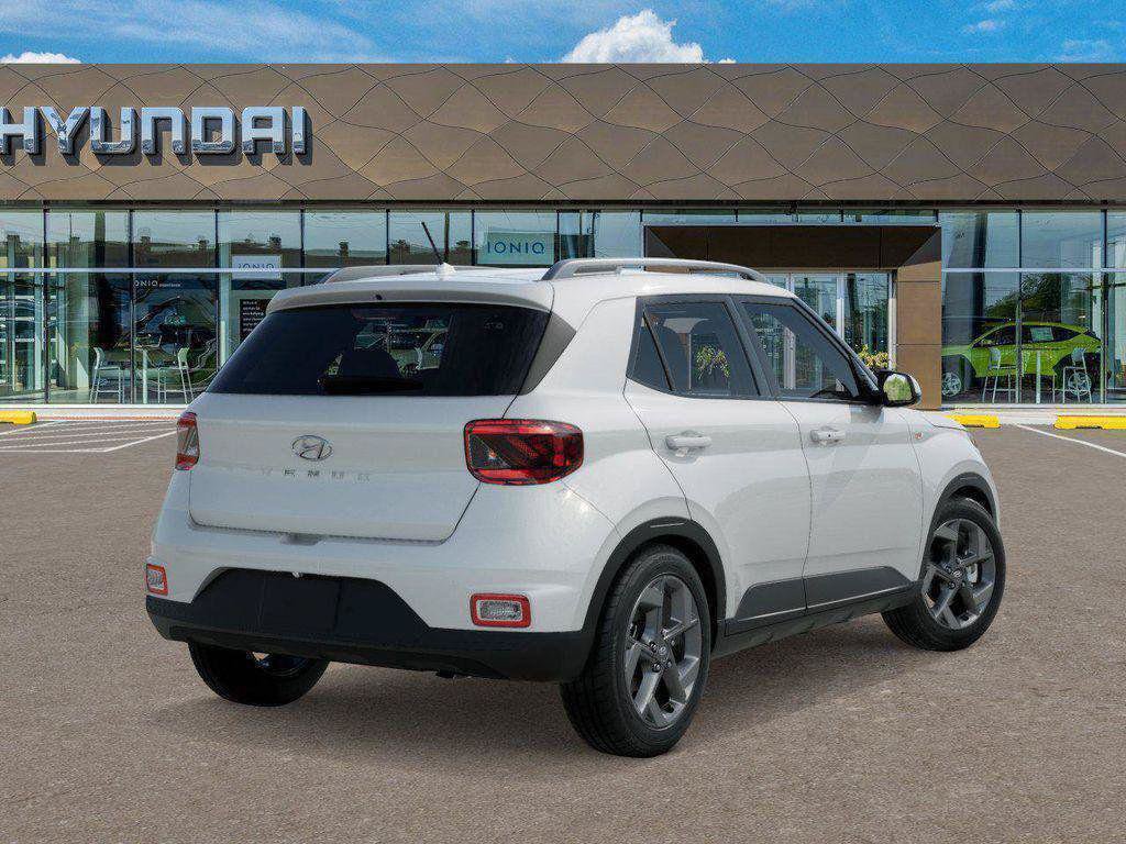 New 2026 Hyundai Venue SEL FWD image 4