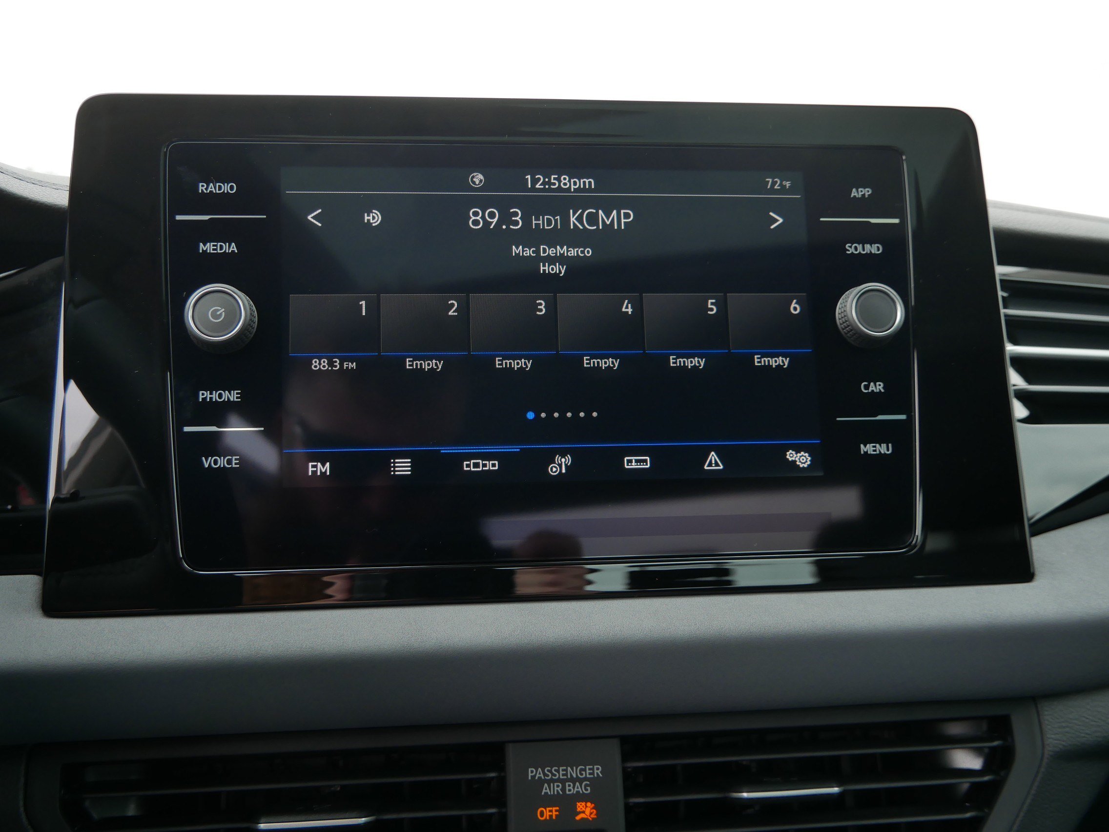 New 2027 Volkswagen Jetta SE FWD image 7
