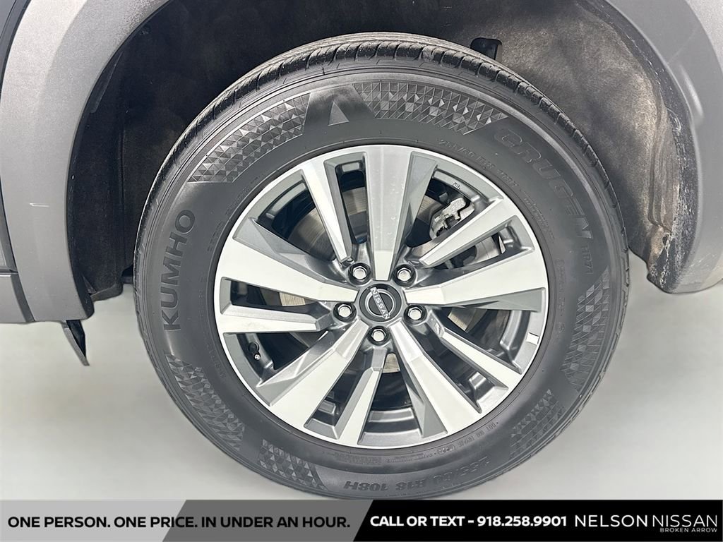 Certified 2025 Nissan Pathfinder SL image 32