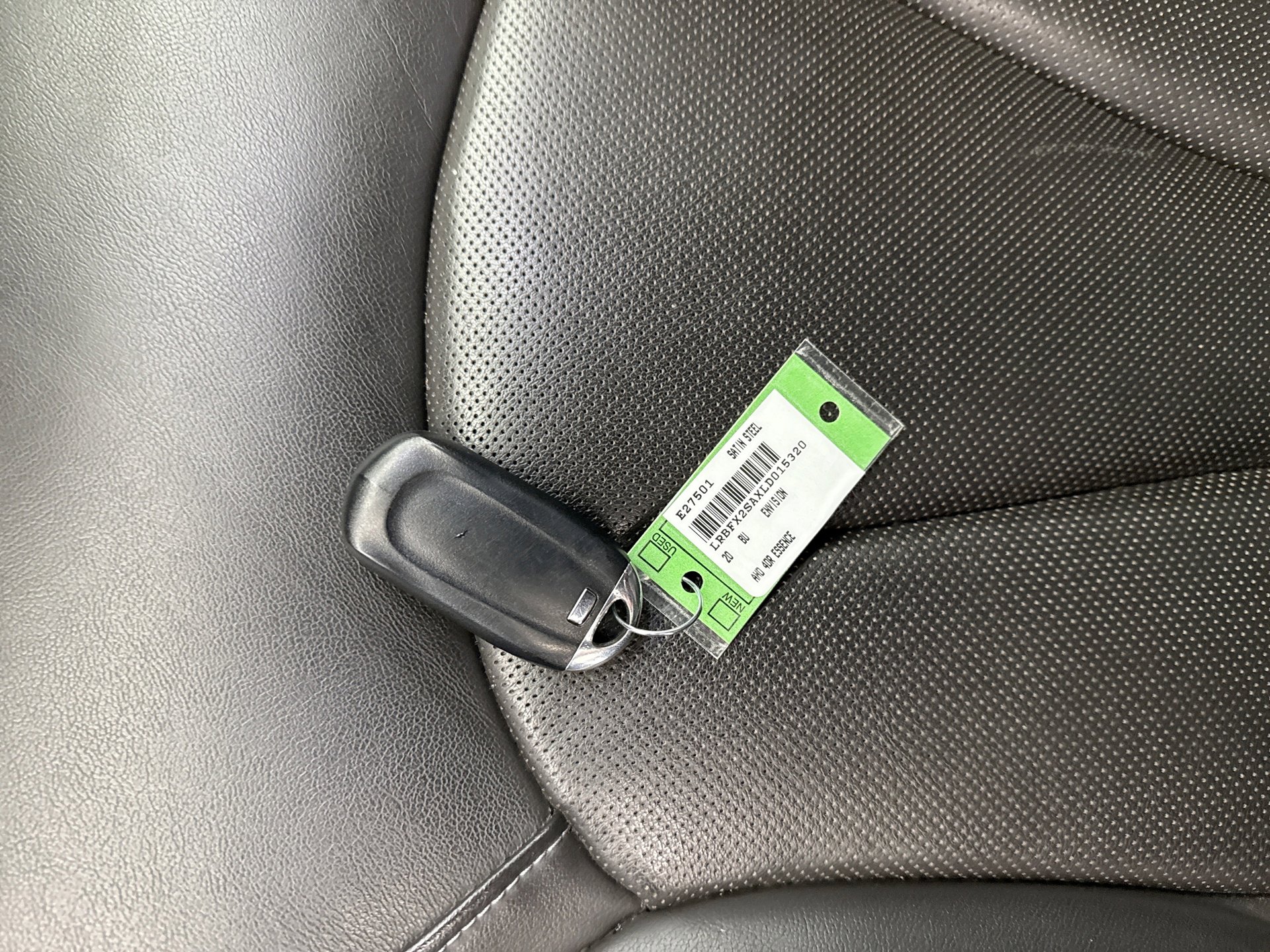 Used 2020 Buick Envision Essence image 12