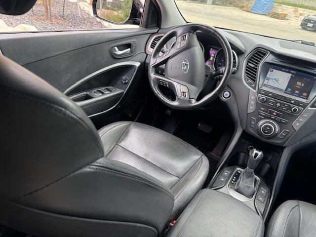 Used 2018 Hyundai Santa Fe Limited w/ Cargo Package image 25