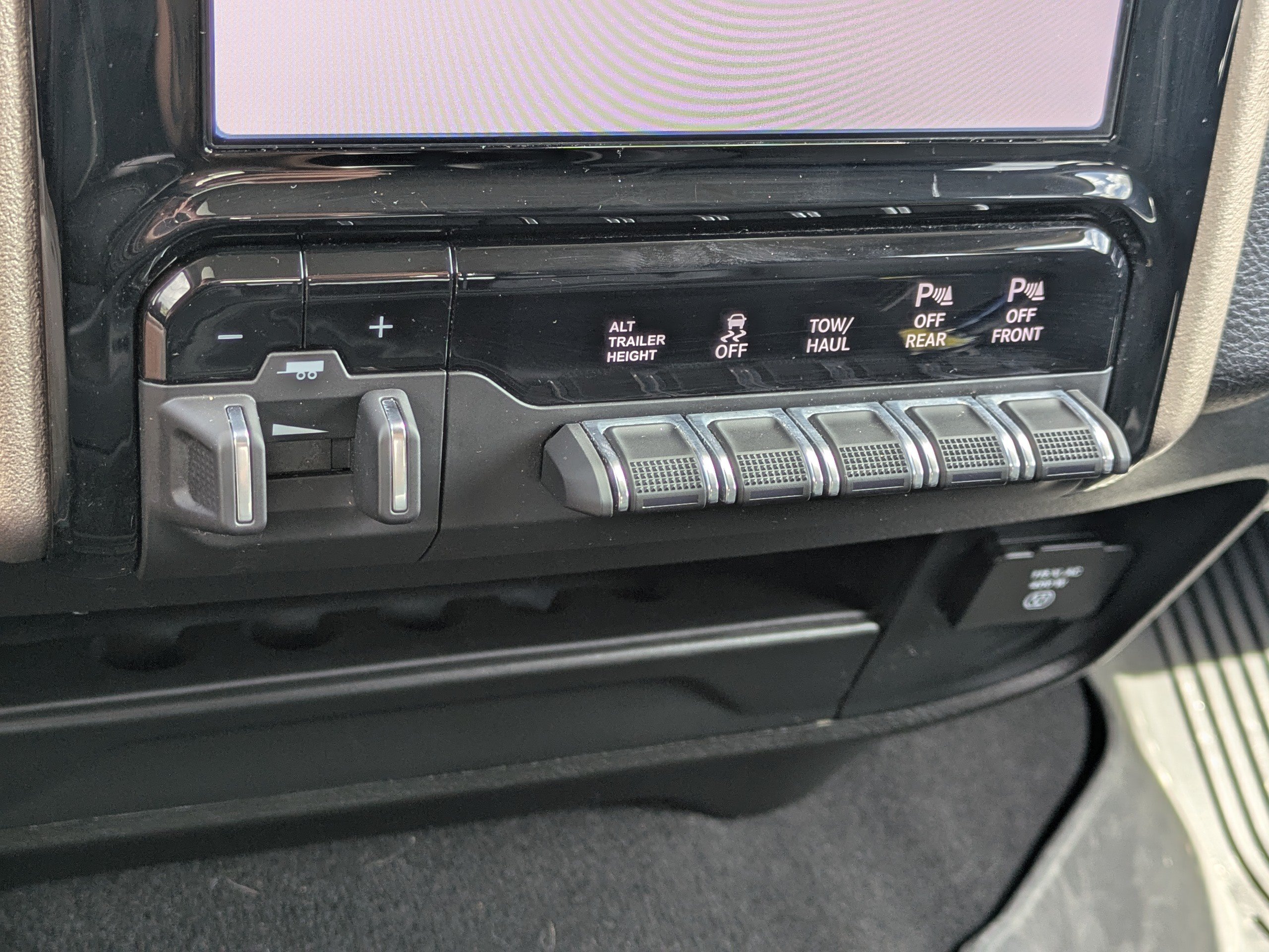 Used 2024 RAM 2500 Laramie w/ Safety Group AWD/4WD image 31