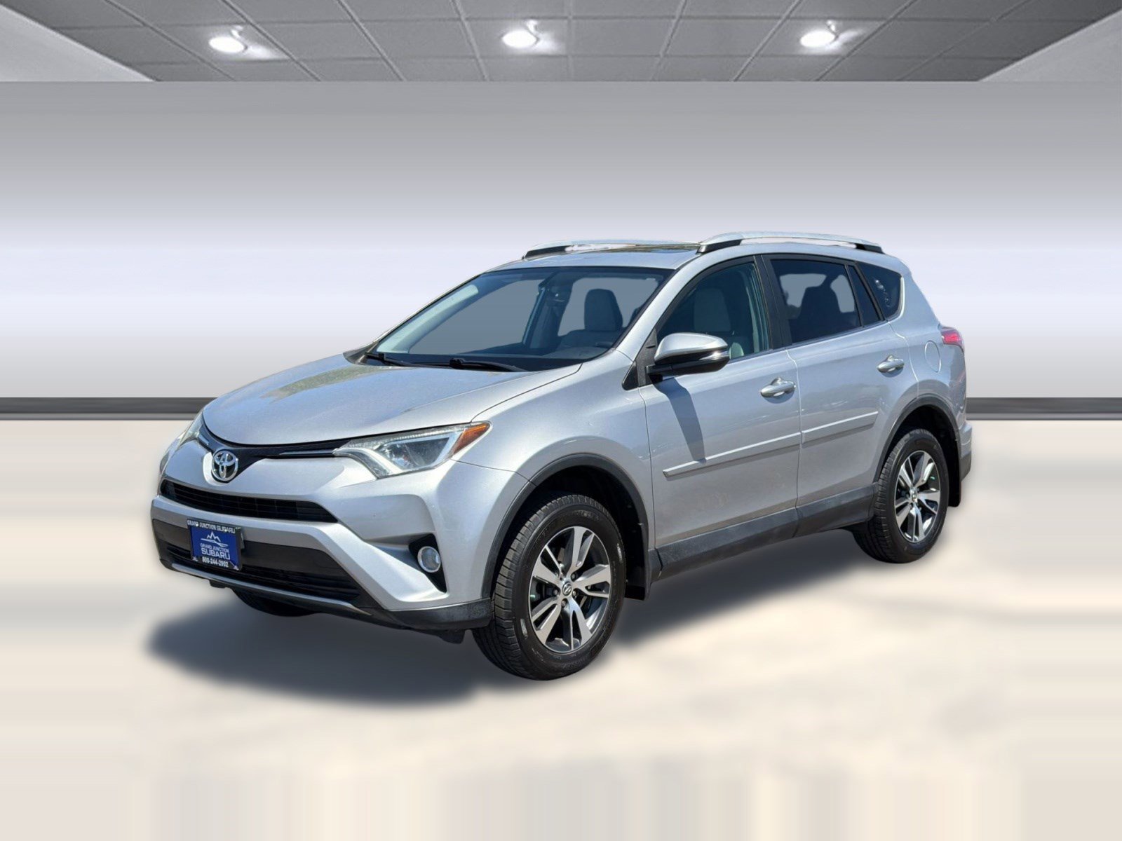 Used 2016 Toyota RAV4 XLE w/ Protection Package AWD/4WD image 1