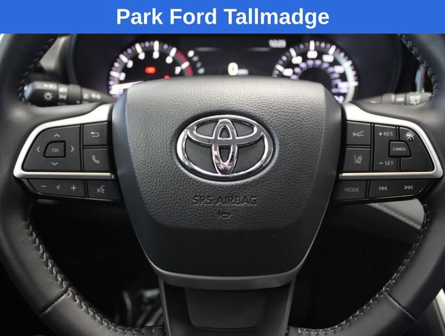 Used 2025 Toyota Highlander LE image 15