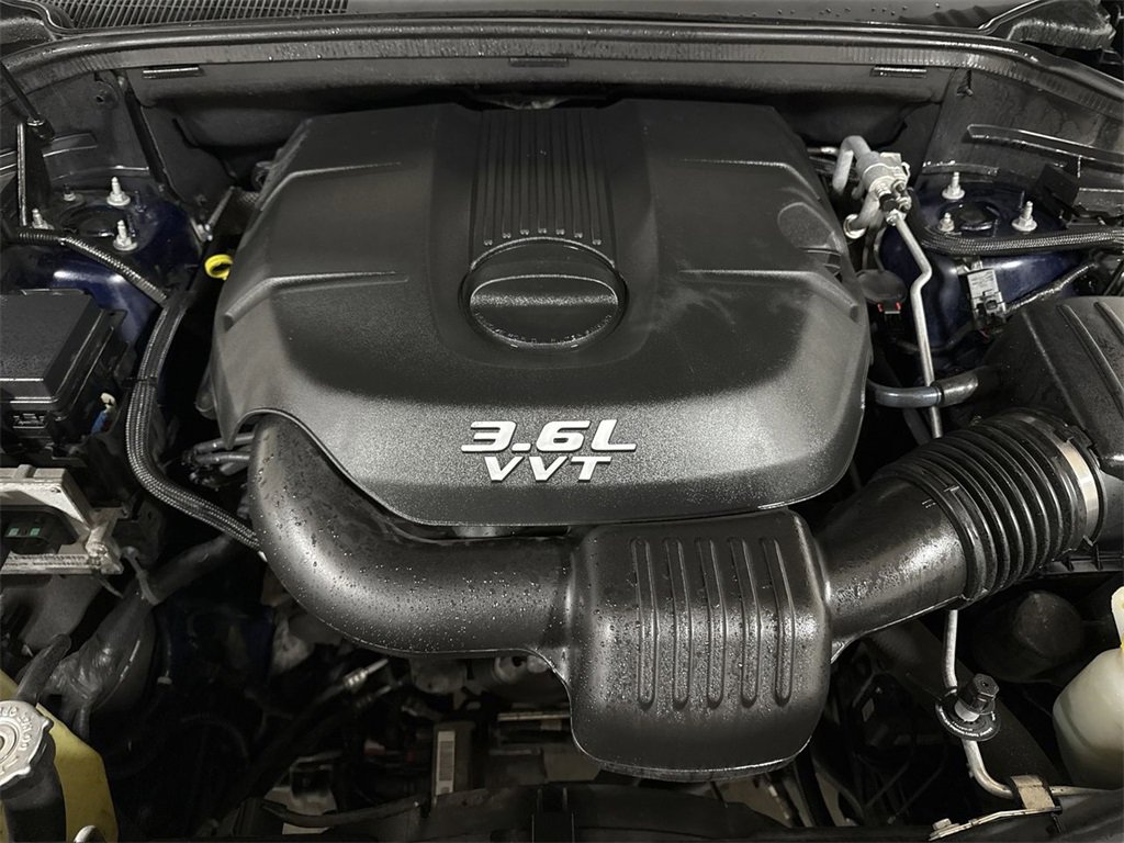 Used 2012 Jeep Grand Cherokee Laredo w/ Laredo E Group image 23