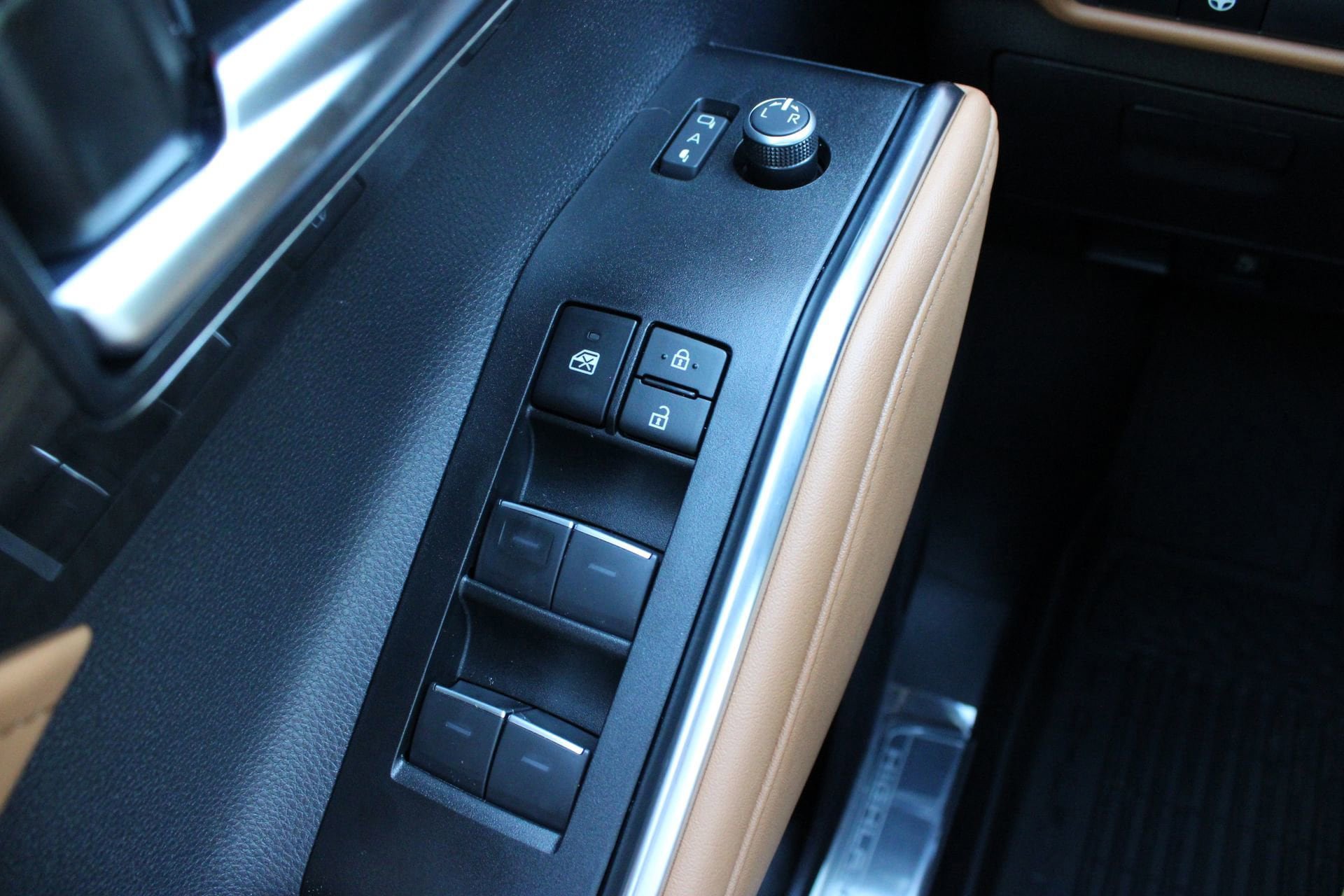 New 2026 Toyota Highlander Platinum AWD/4WD image 32