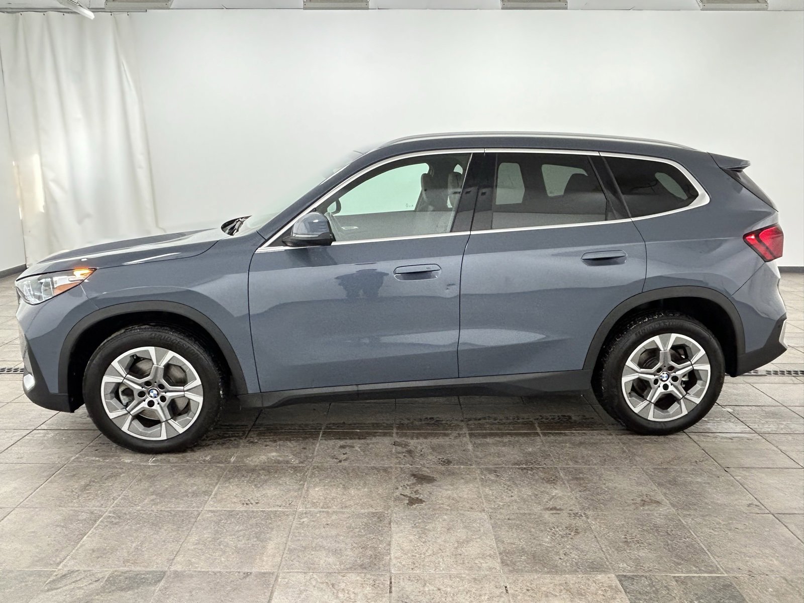 Used 2023 BMW X1 xDrive28i w/ Convenience Package image 2