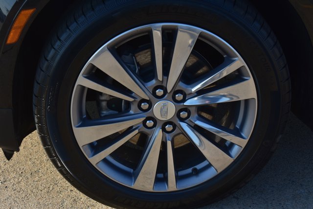 Used 2025 Cadillac XT5 Premium Luxury image 11