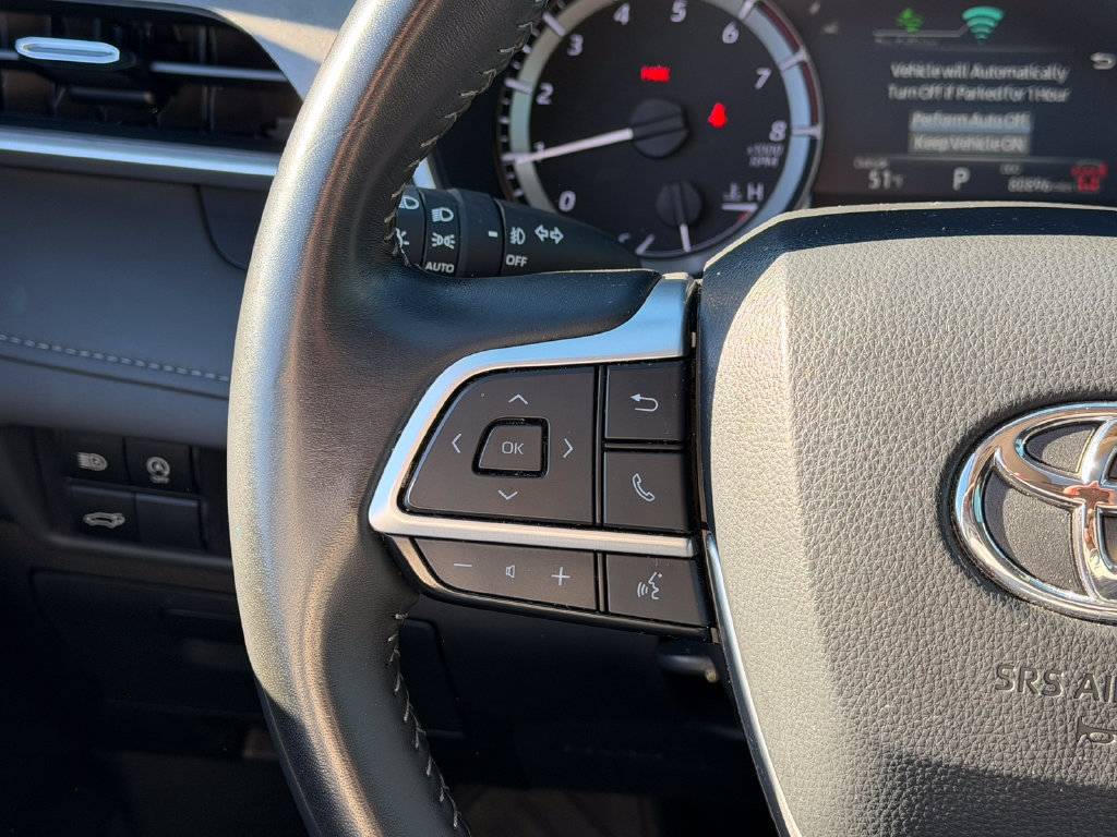 Used 2024 Toyota Highlander XLE FWD image 38