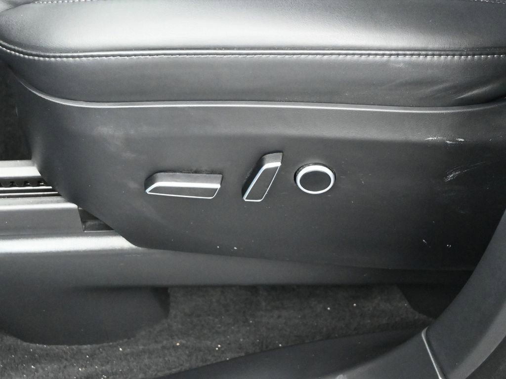 Used 2023 Tesla Model X image 10