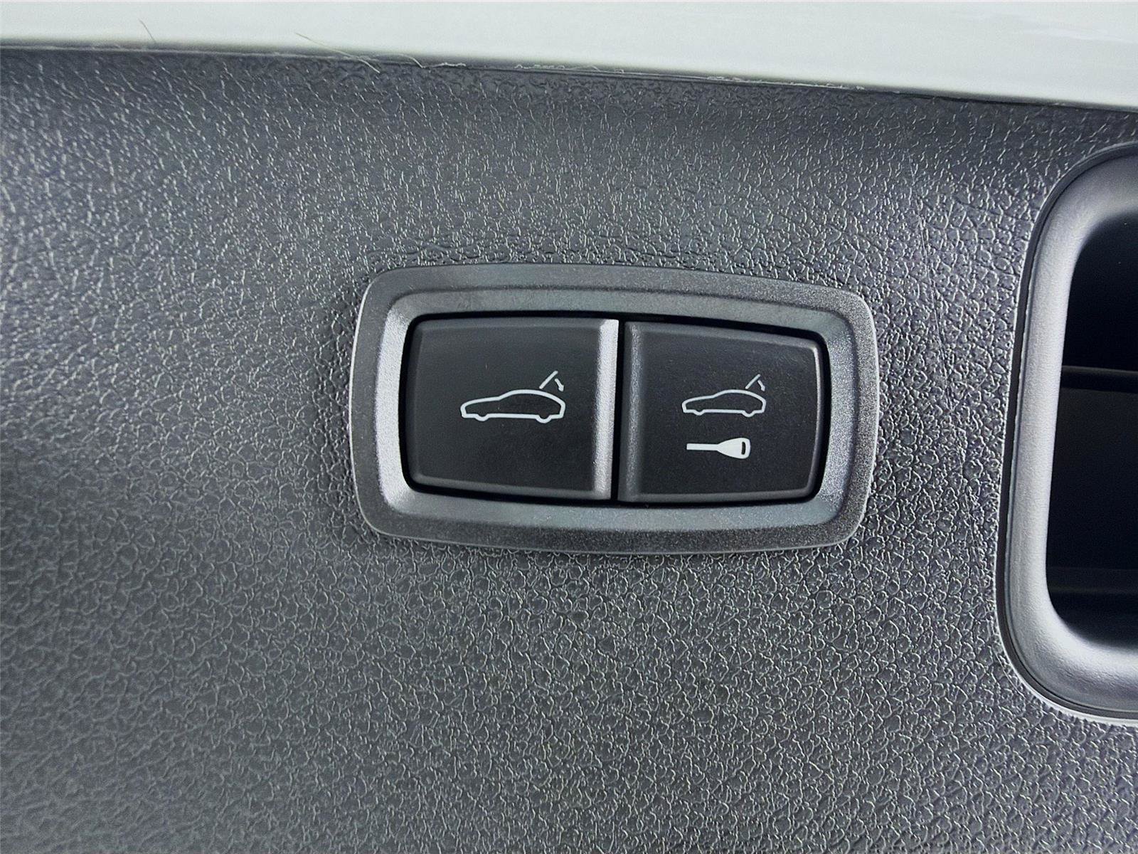New 2026 Porsche Macan S AWD/4WD image 24