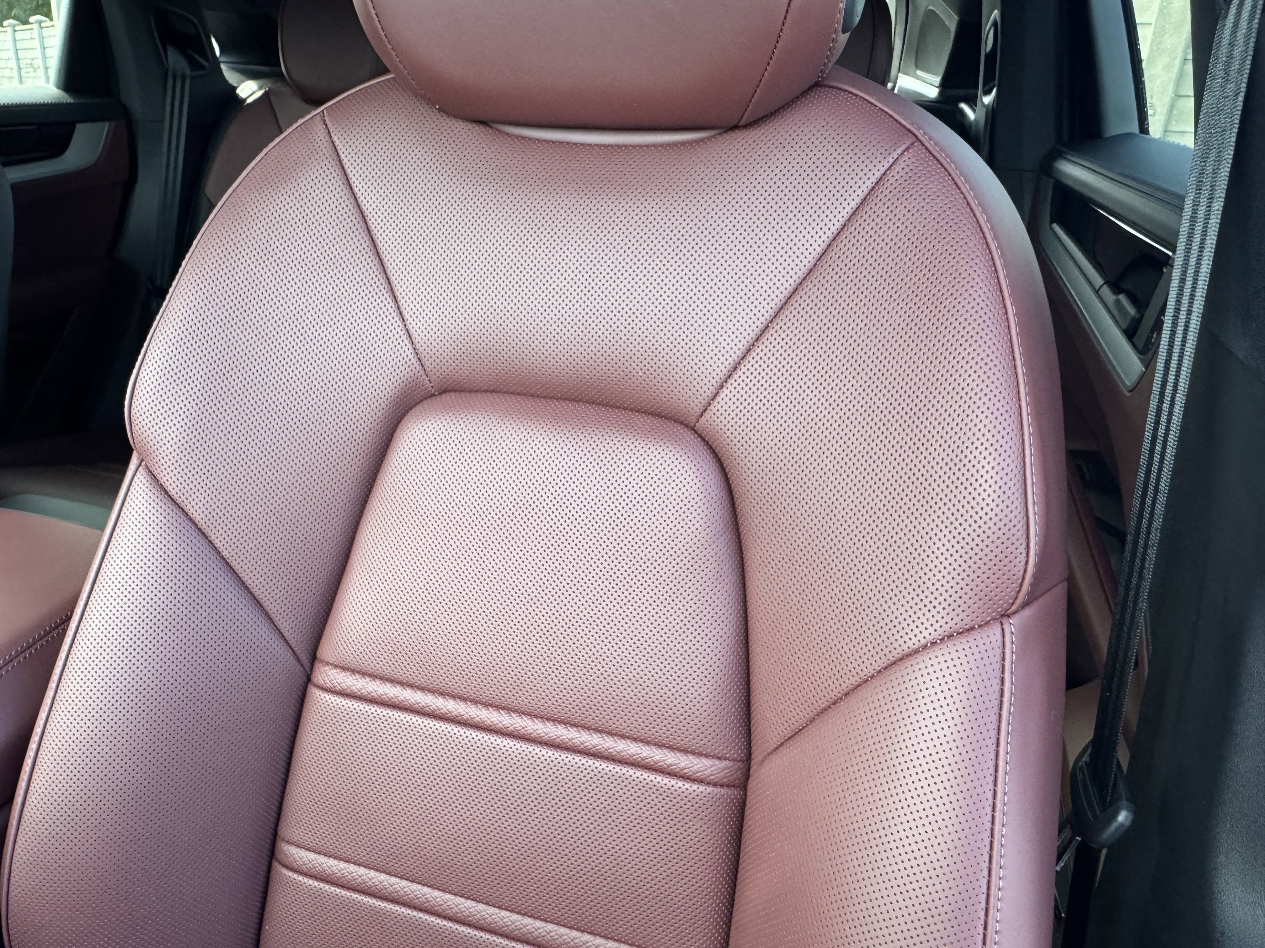 New 2025 Porsche Cayenne Coupe image 5