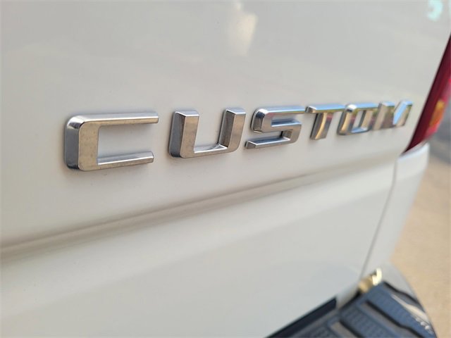 Used 2024 Chevrolet Silverado 1500 Custom image 25