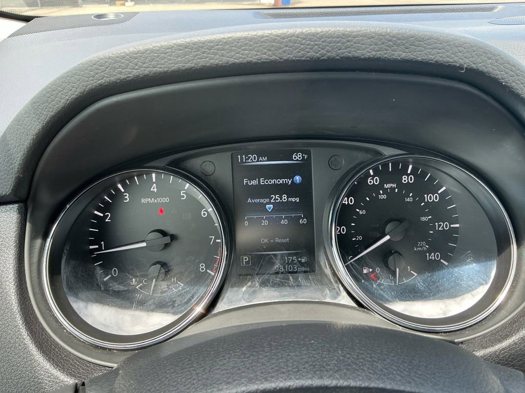 Used 2017 Nissan Rogue SV FWD image 19
