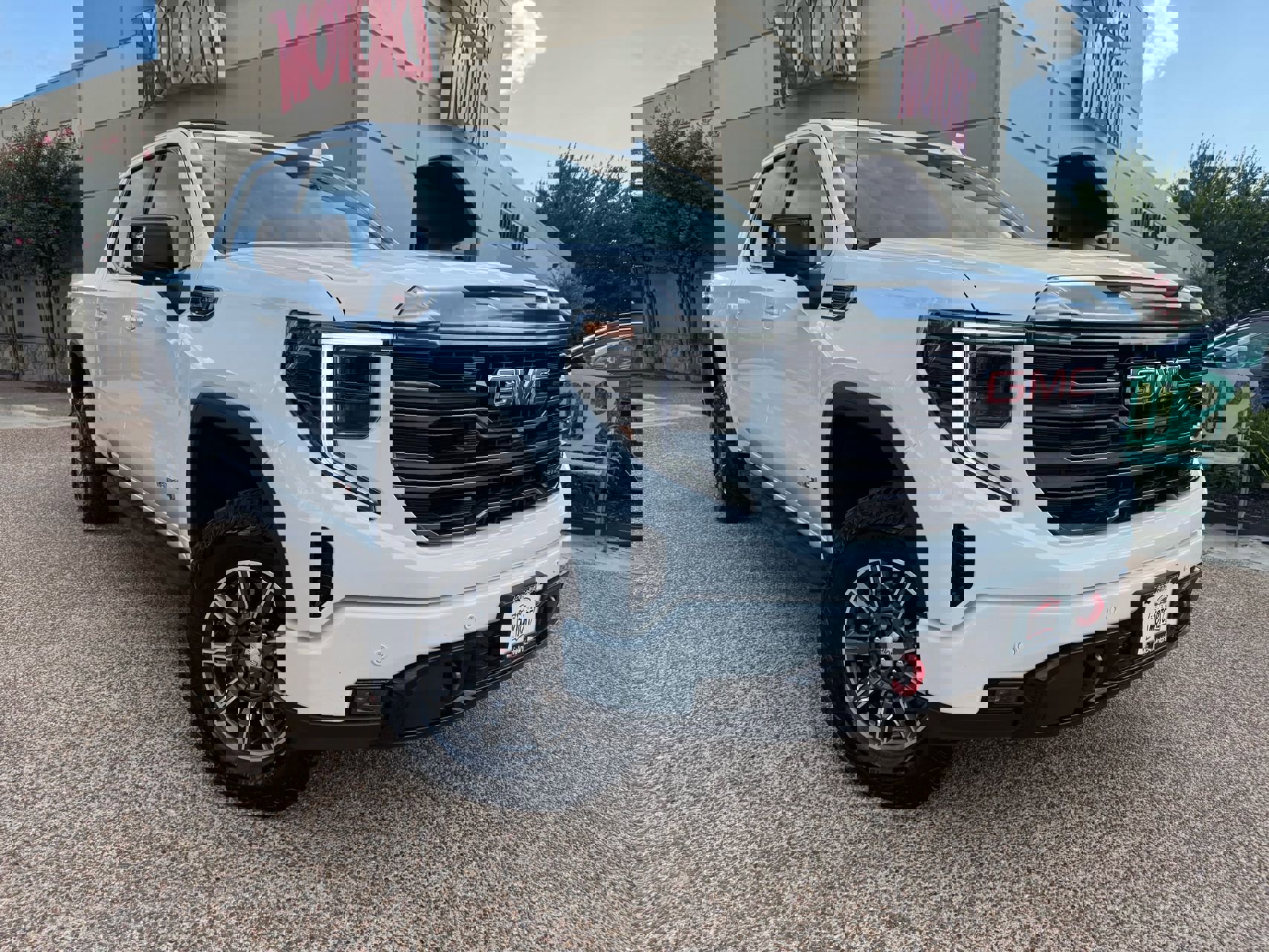 Used 2024 GMC Sierra 1500 AT4 w/ AT4 Premium Package image 1