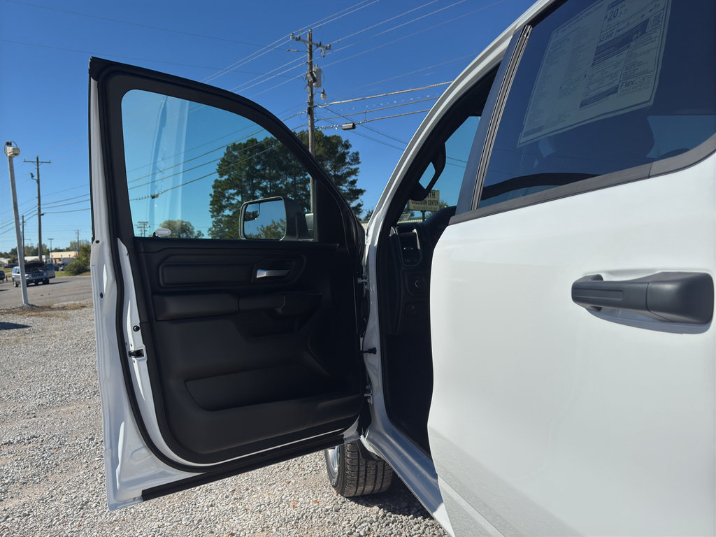 New 2026 RAM 1500 Express AWD/4WD image 17