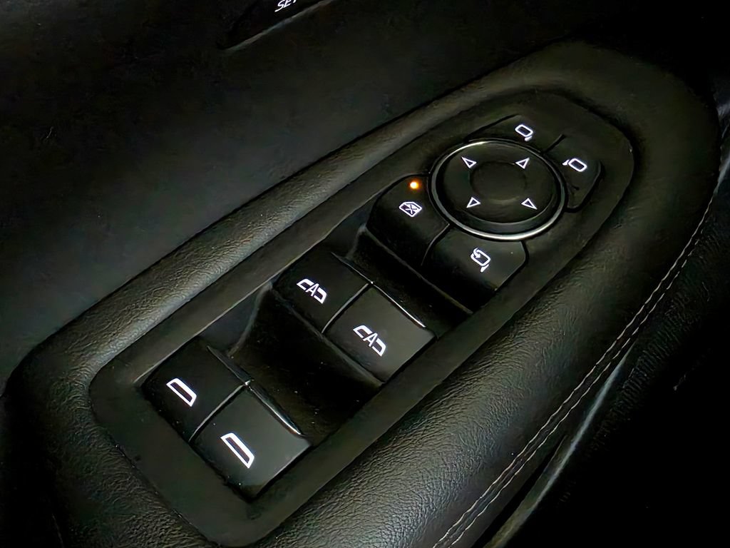 Used 2025 Cadillac XT6 Sport w/ LPO, Floor Liner Package AWD/4WD image 23