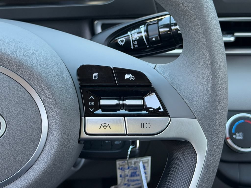New 2026 Hyundai Elantra SE FWD image 24