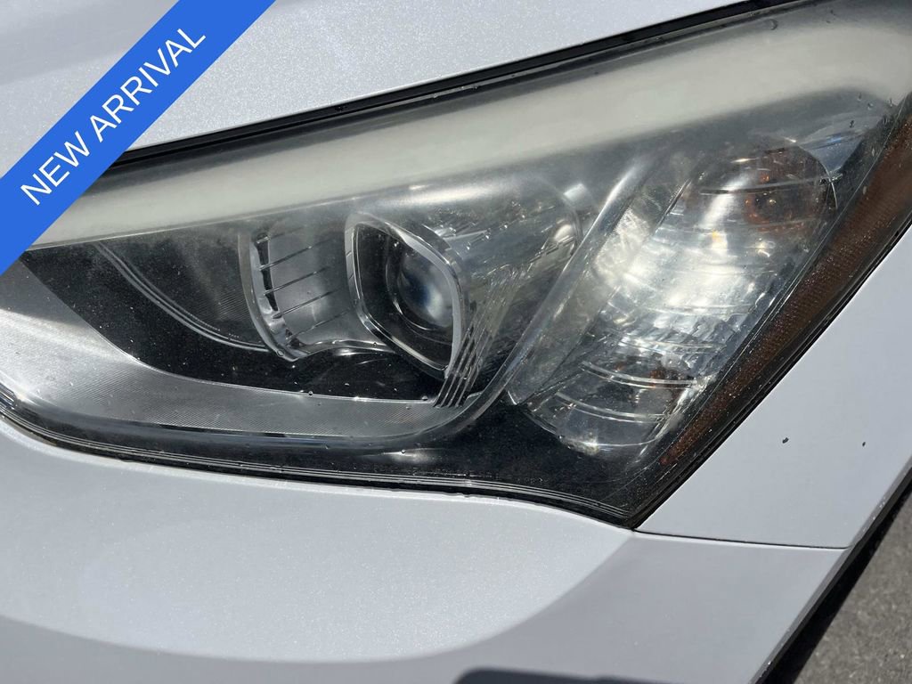 Used 2015 Hyundai Santa Fe Sport w/ Option Group 02 AWD/4WD image 8