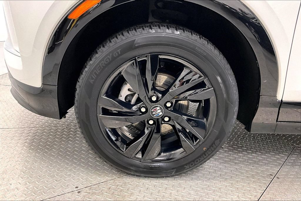 Used 2024 Buick Encore GX Sport Touring w/ Advanced Technology Package AWD/4WD image 8