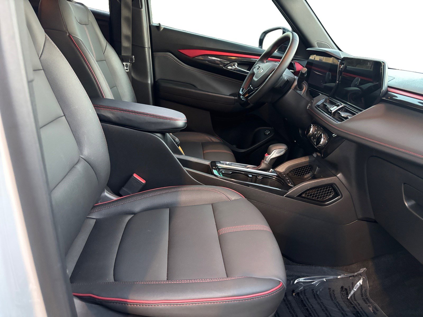 Used 2025 Chevrolet TrailBlazer RS w/ Convenience Package image 15