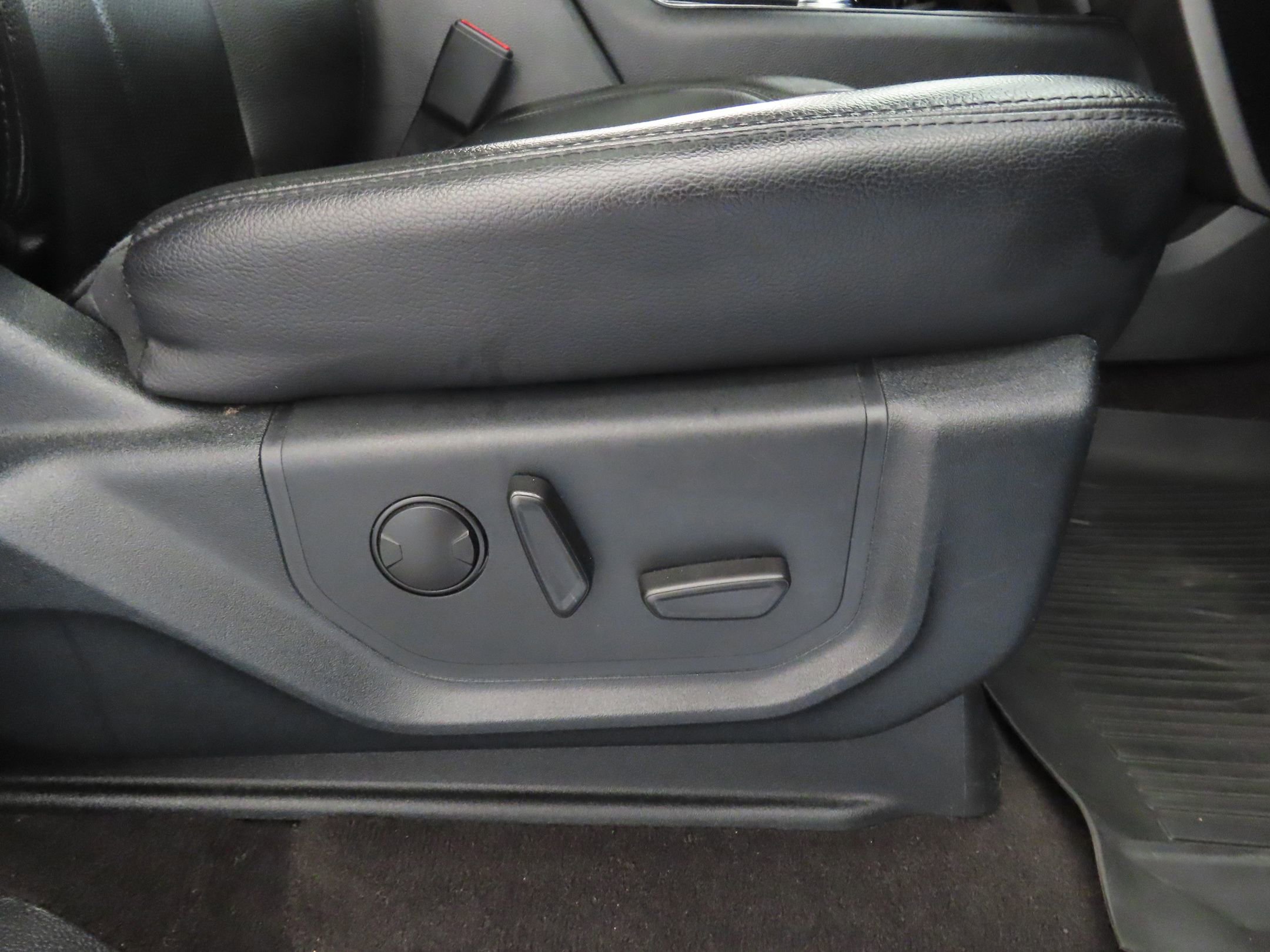 Used 2021 Ford Expedition Max XLT RWD image 30