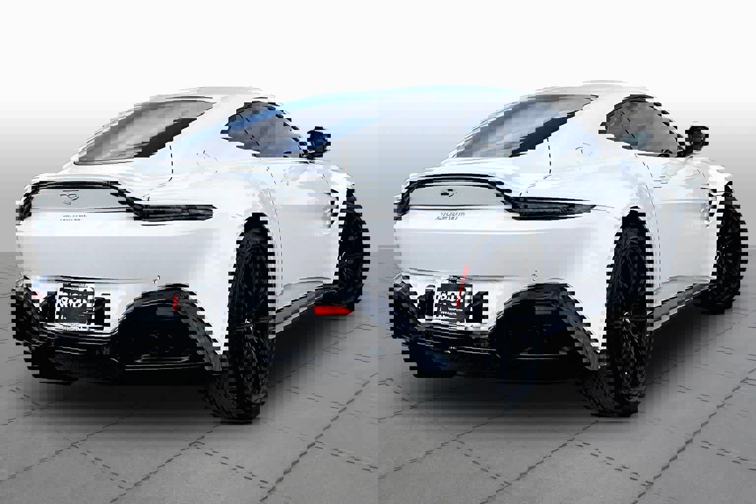 Used 2020 Aston Martin V8 Vantage Coupe image 6