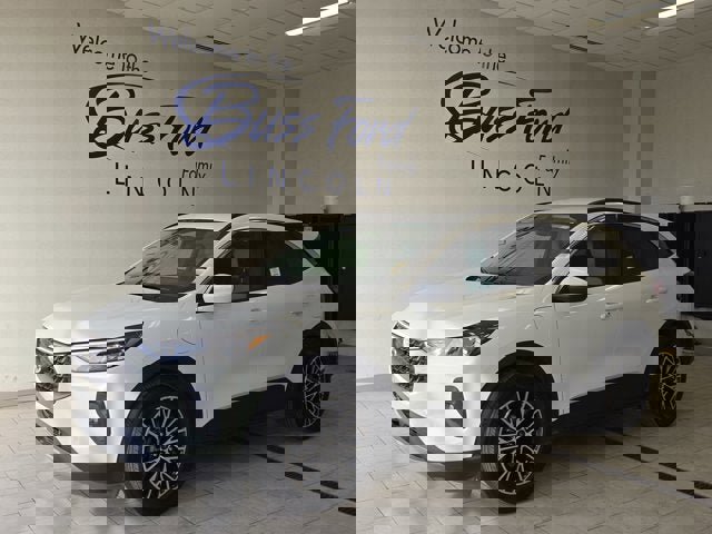 Used 2023 Ford Escape SE image 1