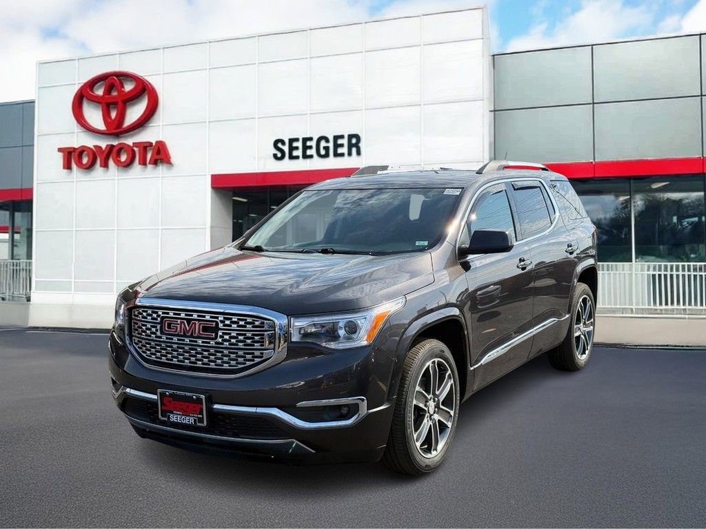 Used 2017 GMC Acadia Denali w/ Technology Package image 8