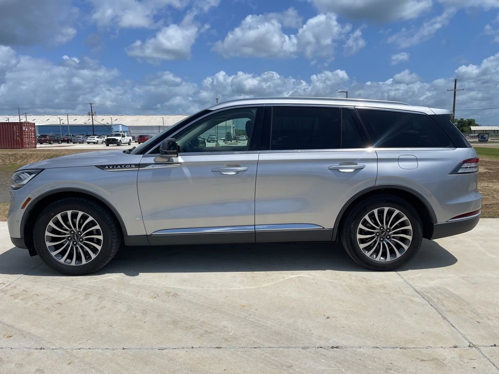 Used 2022 Lincoln Aviator Reserve w/ Equipment Group 201A image 8