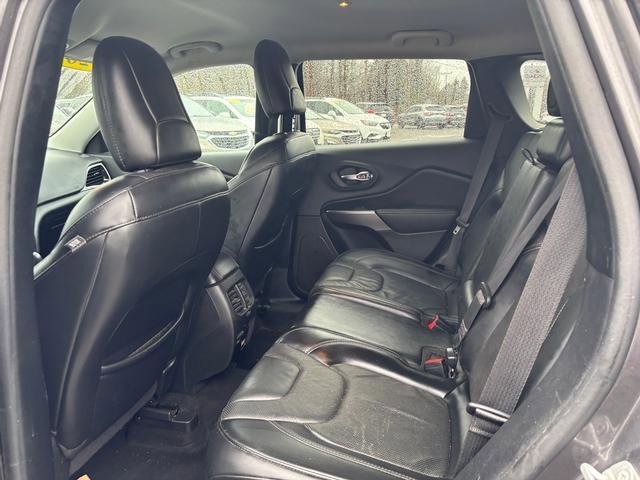 Used 2020 Jeep Cherokee Limited image 11
