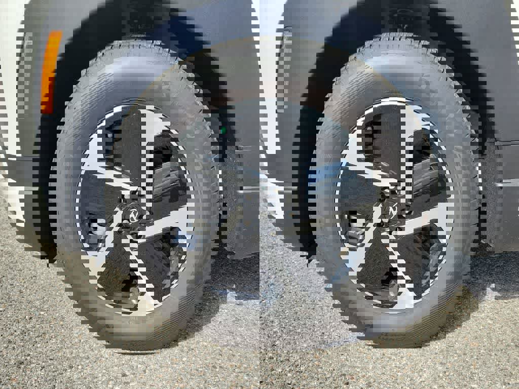 New 2026 Hyundai Ioniq 9 SE image 5