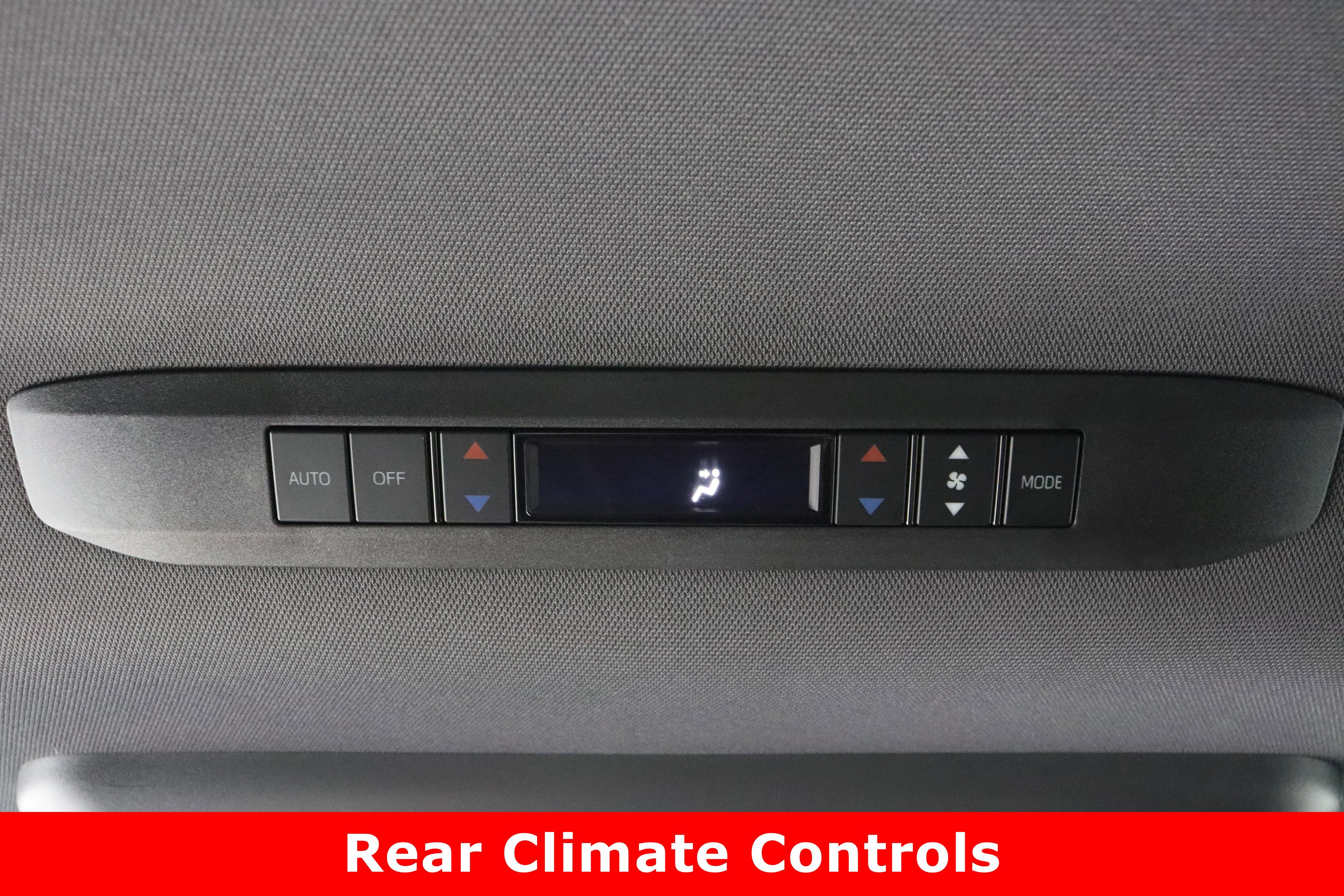 Used 2023 Toyota Sienna XSE image 32