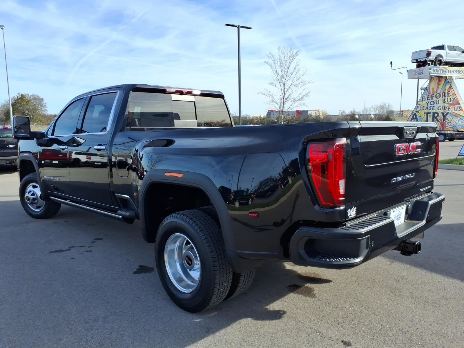 Used 2022 GMC Sierra 3500 Denali image 5