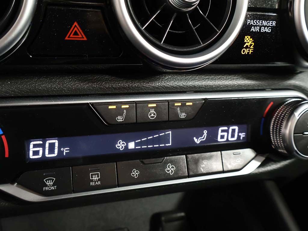 Used 2023 Nissan Sentra SR w/ SR Premium Package image 49