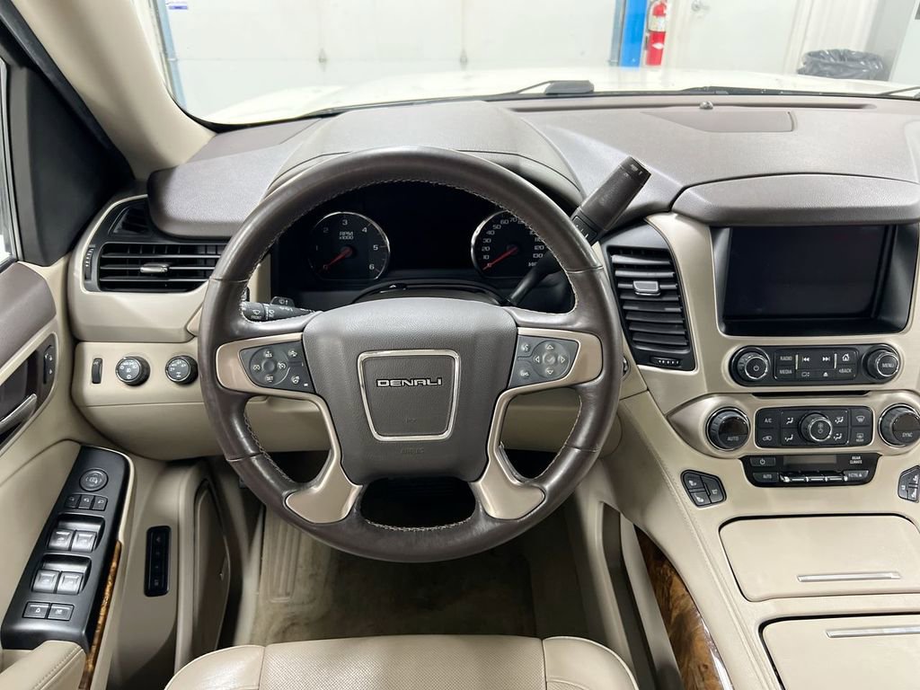 Used 2015 GMC Yukon XL Denali w/ Open Road Package AWD/4WD image 11