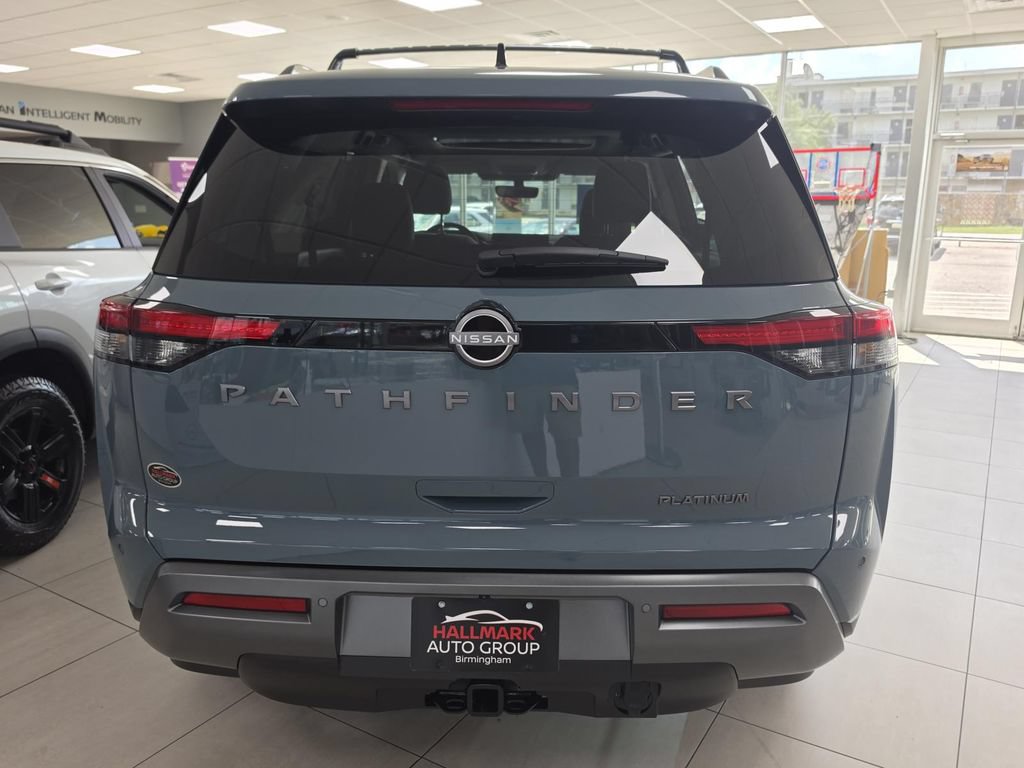 New 2026 Nissan Pathfinder Platinum FWD image 3