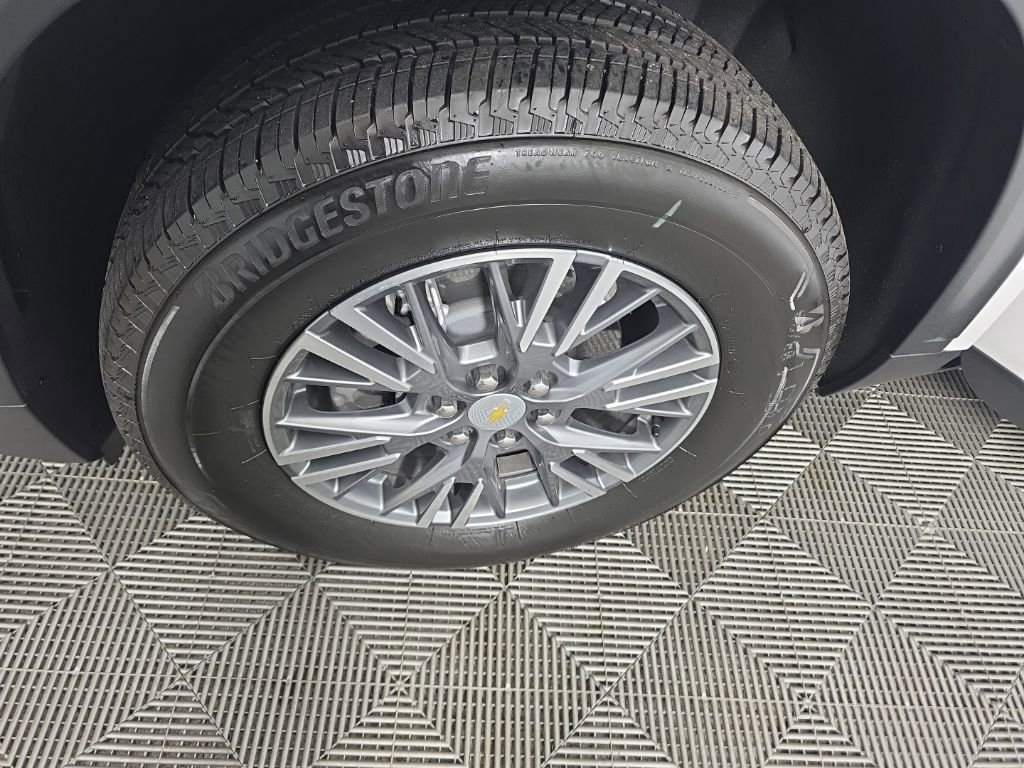 New 2025 Chevrolet Traverse LT w/ Enhanced Driving Package image 10