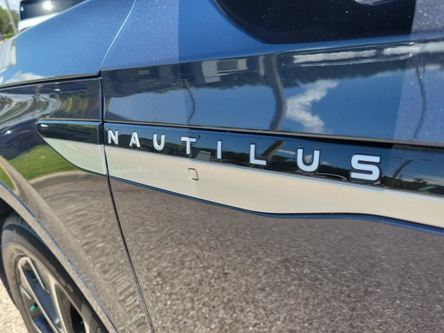 Certified 2024 Lincoln Nautilus Reserve AWD/4WD image 10
