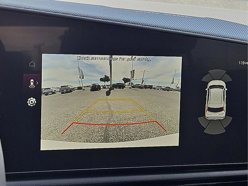 Used 2025 Kia Niro SX Touring image 14