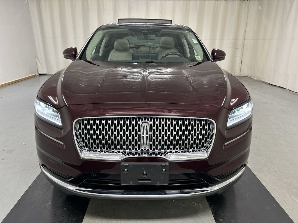 Used 2022 Lincoln Nautilus Reserve w/ Equipment Group 201A image 3
