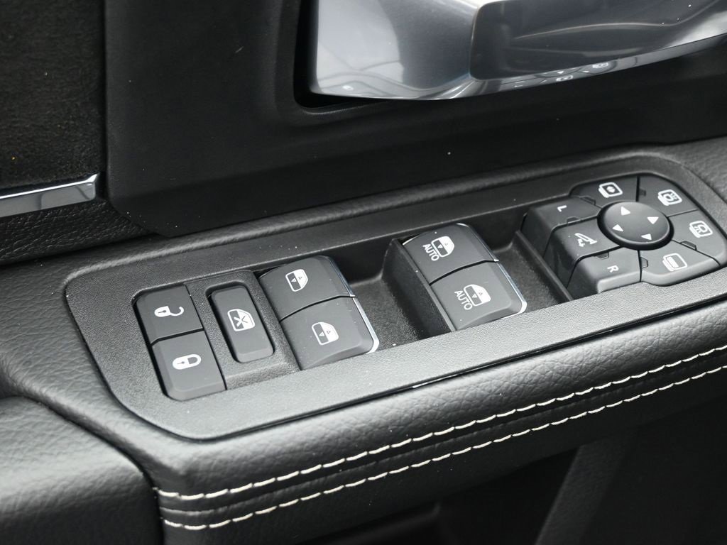 New 2026 RAM 2500 Laramie w/ Night Edition image 18